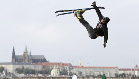 Na náplavce Raínova nábeí v Praze 14. íjna vyvrcholil dvoudenní Festival zimních radovánek Aprés Ski 2012.