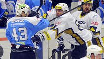 Plzeň - Rytíři Kladno. Jaromír Jágr z Kladna (vpravo) a Jan Kovář z Plzně | na serveru Lidovky.cz | aktuální zprávy