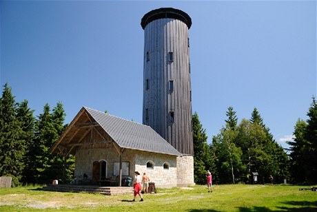 Rozhledna na vrcholu Borvkové hory.