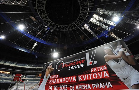 Hala praské O2 Areny 28. íjna ped tenisovou exhibicí Marie arapovové a Petry Kvitové, která se bude hrát 29. íjna