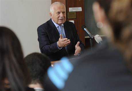 Václav Klaus pi diskusi se studenty VCHT