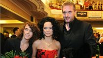Zpěvačka Lucie Bílá, její přítel Petr Makovička (vpavo) a syn Filip Kratochvíl | na serveru Lidovky.cz | aktuální zprávy