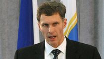Volební plénum Českého olympijského výboru (ČOV). Šéf veslařů Jiří Kejval (vlevo) byl zvolen novým předsedou ČOV, po šestnácti letech tak nahradí v čele českého vrcholného sportovního orgánu Milana Jiráska | na serveru Lidovky.cz | aktuální zprávy