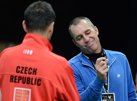 Tréninku eských tenist ped finále Davis Cupu se zúastnil také Ivan Lendl 