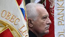 Prezident Václav Klaus se 17. listopadu v Praze před Hlávkovou kolejí zúčastnil pietní vzpomínky na listopadové události v roce 1989. | na serveru Lidovky.cz | aktuální zprávy