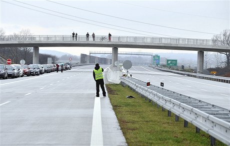 idii mohou poprvé vyjet na úsek dálnice mezi Bohumínem na Karvinsku a polskými hranicemi, který navazuje na polskou dálnici A1.