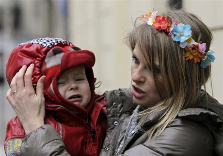 Anastázie Hagenová protestuje ped Poslaneckou snmovnou