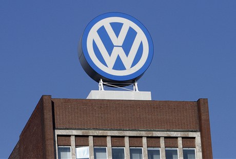 Logo firmy Volkswagen.