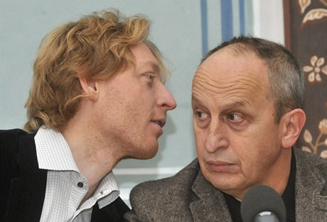 Karel Janeek v hovoru s Janem Krausem