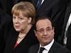 V první ad zasedla kancléka Merkelová, místo vedle ní pipadlo francouzskému prezidentovi Hollandeovi.