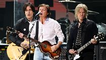Paul Mc Cartney hraje na koncertě obětem Sandy v New Yorku. | na serveru Lidovky.cz | aktuální zprávy