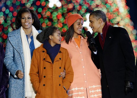 Barack Obama s manelkou a dcerami