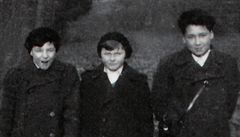 Jediná dochovaná fotografie Petra. Ti Meiselové (zleva doprava). Nejmladí Rudy, prostední Petr a nejstarí Hugo na procházce v Brn, Luánkách, nkolik týdn ped plánovaným odjezdem do Anglie