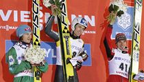 Jan Matura přebírá cenu za vítězství v Sapporu. | na serveru Lidovky.cz | aktuální zprávy