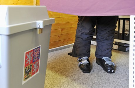 V lyaských areálech Královéhradeckého kraje je stejn jako v prvním kole o volbu prezidenta velký zájem. 