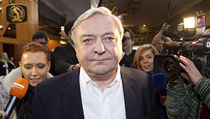 Lobbista a bývalý Zemanův poradce Miroslav Šlouf dorazil odpoledne do volebního štábu prezidentského kandidáta Miloše Zemana | na serveru Lidovky.cz | aktuální zprávy