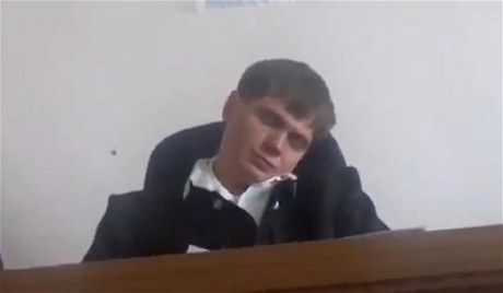 Spící soudce Jevgenij Machno na kompromitujícím videu