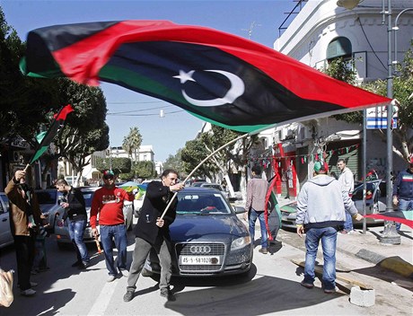 Libyjci slaví výroí revoluce.