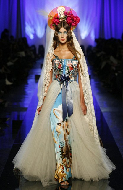 Jean Paul Gaultier, Les Vierges [Virgins]  collection, Apparitions dress, Haute couture spring/summer 2007