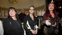 Ivana Zemanová s dcerou Kateřinou navštívila výstavu návrhářky Blanky Matragi | na serveru Lidovky.cz | aktuální zprávy
