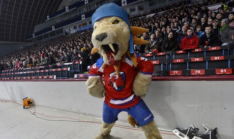  Lev Praha - CSKA Moskva. Maskot týmu Lev Praha