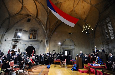 Milo Zeman sloil 8. bezna 2013 ve Vladislavském sále Praského hradu prezidentský slib.