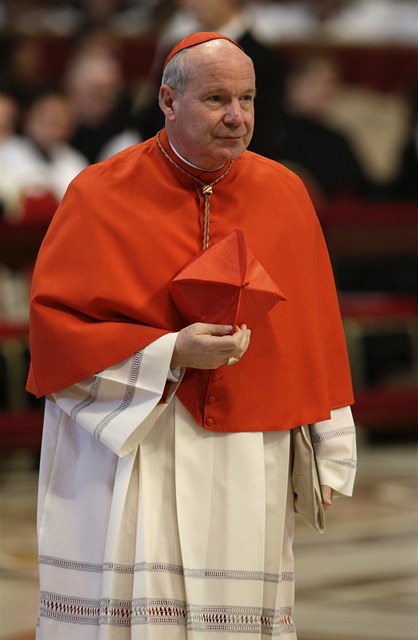 Rakouský kardinál a eský rodák Christoph Schönborn patí do irího okruhu favorit pi volb nového papee. 
