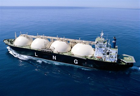 Tanker se zkapalnným zemním plynem  ilustraní foto