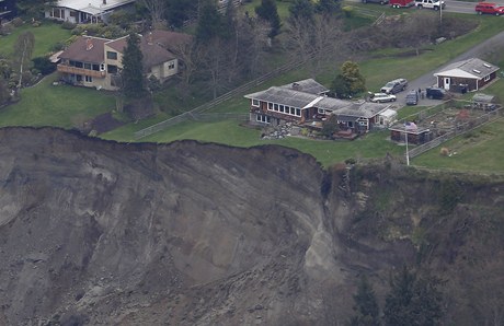 ást ostrova Whidbey Island se sesula do moe.