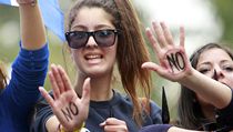 Dvě největší banky na Kypru omezily výběr peněz z bankomatů na 100 eur denně. | na serveru Lidovky.cz | aktuální zprávy