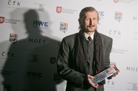 Vladimír Javorský dostal za hlavní roli ve snímku Poupata cenu eské filmové kritiky