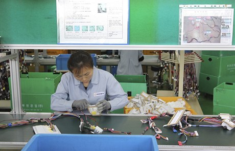 Severní Korea zavela továrnu v Kesongu, poslední symbol spolupráce obou Korejí.