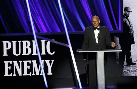 Harry Belafonte uvedl do Sín slávy skupinu Public Enemy