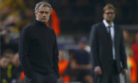 José Mourinho a v pozadí Klopp