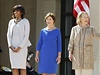 Michelle Obamová, Laura Bushová, Hillary Clintonová, Barbara Bushová a Rosalynn Carterová.
