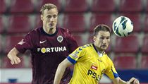 Zleva Jiří Jarošík z AC Sparta Praha a Lukáš Masopust z FC Vysočina Jihlava | na serveru Lidovky.cz | aktuální zprávy