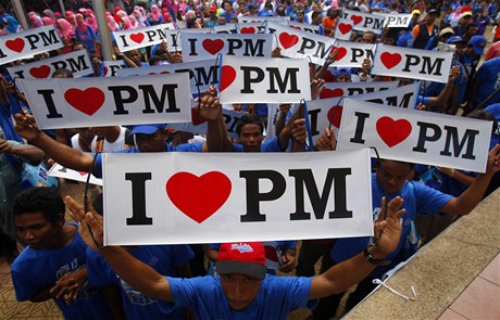 Malajsijci svého premiéra milují.
