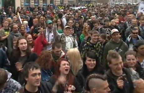 Pochod za legalizaci konopí probhl v sobotu v Praze.