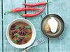 Chilli con carne s peenou bramborou