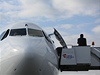 Airbus A 330 - 300, kter maj esk aerolinie pronajat od Korean Air, je 12 let star letoun s doletem pesahujcm 10 000 kilometr.