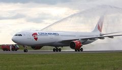 Airbus A330 v barvách SA piletl v úterý odpoledne na praské letit Václava Havla. Od 1. ervence budou eské aerolinie letadlo vyuívat na trase Praha - Soul.