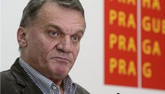 Praský primátor Bohuslav Svoboda vystoupil 14. kvtna na mimoádném briefingu k situaci v praské koalici ODS a TOP 09.