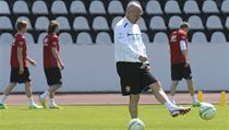 Čeští fotbaloví reprezentanti ze zahraničních klubů trénovali v Praze před kvalifikačním zápasem s Itálií. Na snímku je trenér Michal Bílek | na serveru Lidovky.cz | aktuální zprávy
