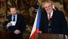 Ministr kolství Petr Filala se dohodl s prezidentem Miloem Zemanem na tom, jak jmenují Putnu profesorem.