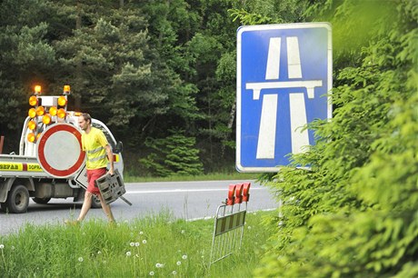 Uzavírka dálnice D1 kvli bourání mostu mezi Humpolcem a Jihlavou