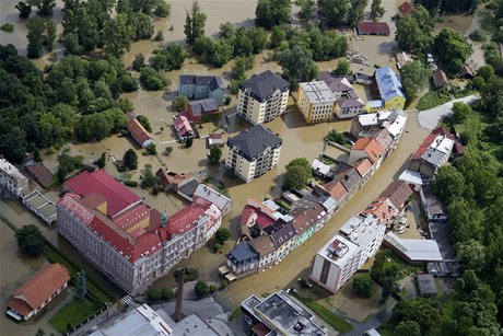 Kralupy nad Vltavou, letecký snímek ze 4. ervna