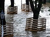 Rozvodnná Vltava zaplavila rozestavný park na praském Steleckém ostrov, který byl tém ped dokonením.