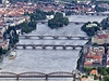 Pohled na praské mosty pes Vltavu, letecký snímek ze 4. ervna