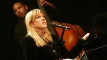 Diana Krall při pražském vystoupení | na serveru Lidovky.cz | aktuální zprávy