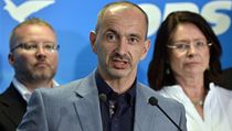 Pověřený předseda ODS Martin Kuba (uprostřed), místopředseda strany Tomáš Chalupa (vlevo) a místopředsedkyně strany a předsedkyně Sněmovny Miroslava Němcová (vpravo) po jednání výkonné rady ODS v Praze. | na serveru Lidovky.cz | aktuální zprávy